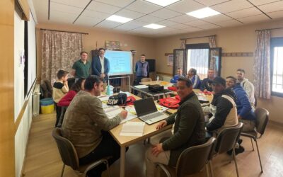 Visita del alcalde de Moral de Calatrava al alumnado del dual de construcción