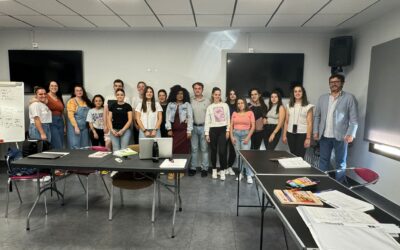 El alcalde de Moral de Calatrava, Manuel Torres Estornell, ha visitado la formación dual de comercio que se está impartiendo en la localidad