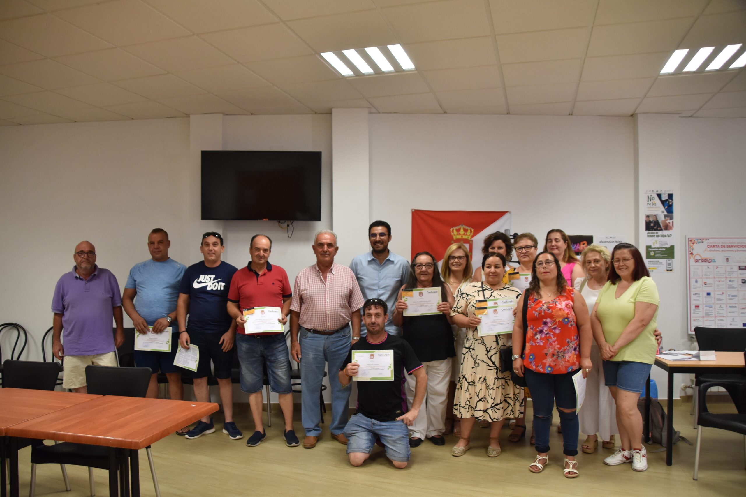 ENTREGA DE DIPLOMAS Y CARNÉS DE MANIPULADOR DE PRODUCTOS FITOSANITARIOS EN LA LOCALIDAD DE CÓZAR