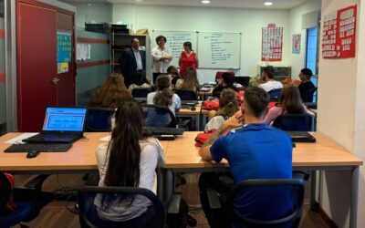 VISITA DEL ALCALDE DE PORZUNA Y EL DIRECTOR DE CENFORADE AL DUAL «ACTIVIDADES DE VENTA»
