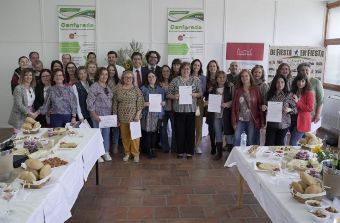 Acto de clausura de varios itinerarios dentro del programa Promueve VI de la Diputación de Ciudad Real y degustación de los cursos de fabricación de conservas