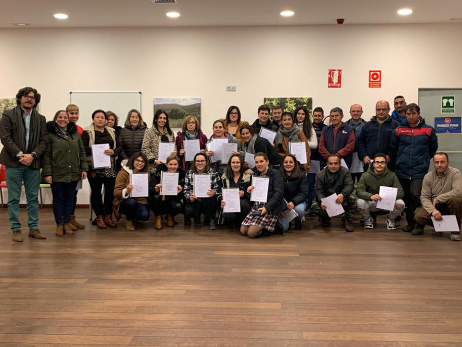 Cenforade entrega los diplomas de tres de los cursos impartidos en la localidad de Porzuna
