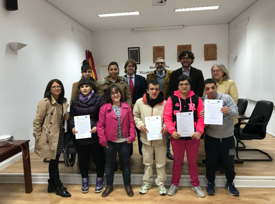 Una quincena de alumnos reciben su certificación del curso de Operaciones de grabación y tratamiento de datos y documentos